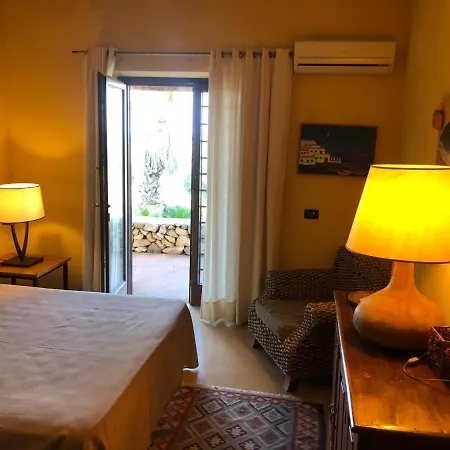Bed & Breakfast Cave Garden Favignana