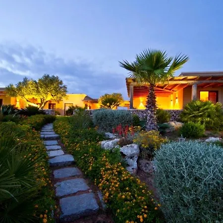 Cave Garden Bed & Breakfast *
